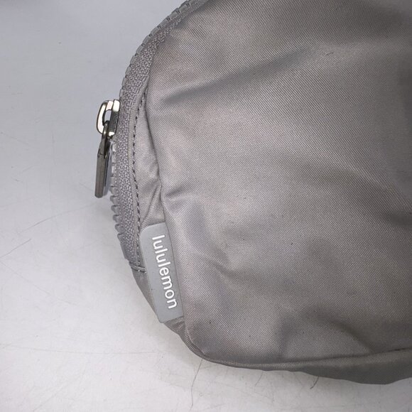 Lululemon Belt Bag Fanny Pack Crossbody Gray Logo On Strap - Picture 6 of 11